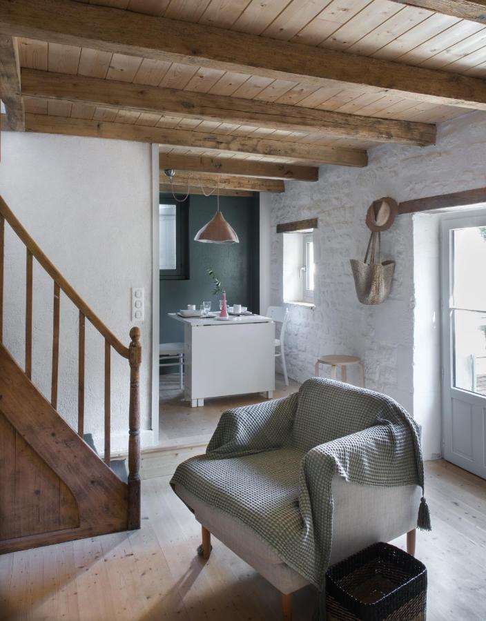 Gite Du Presbytere Port D'Envaux, Ravissante Maison De Charme Luaran gambar