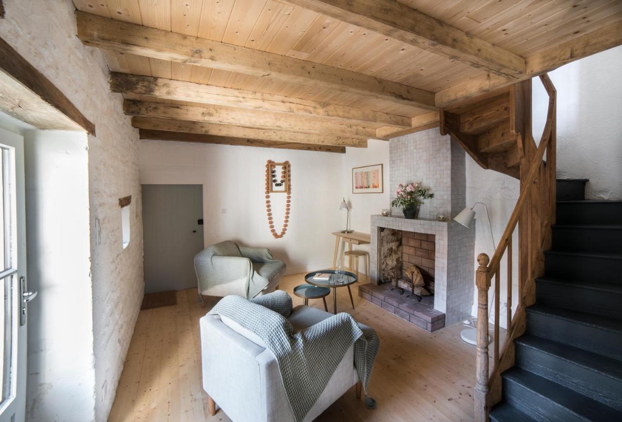 Gite Du Presbytere Port D'Envaux, Ravissante Maison De Charme Luaran gambar